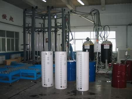 太陽能保溫聚氨酯噴涂(圖1) 太陽能保溫聚氨酯噴涂
